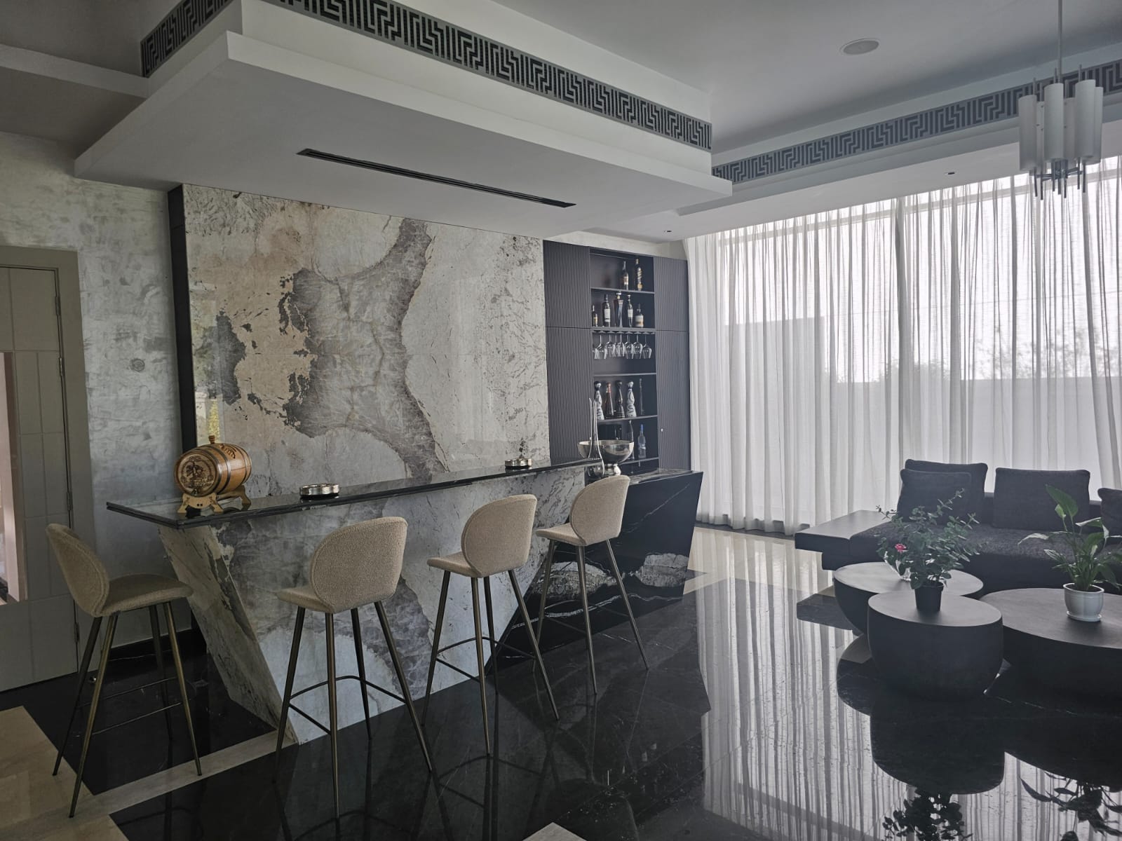 J11, Emirates Hills image 15